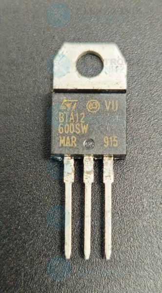 BTA 12 600SW TRIAC, 600 V, 12 A, 10 mA Logik Level, TO-220